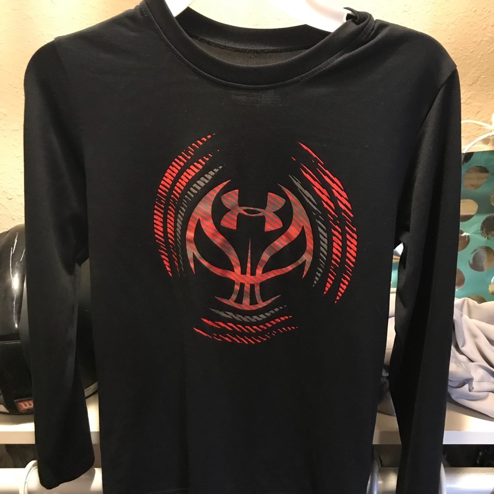 Boys under armour shirt
